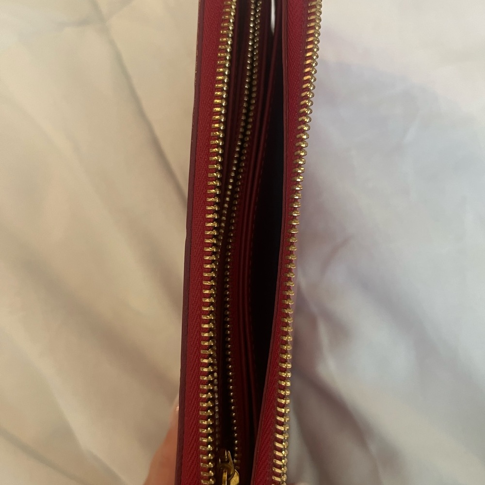 Authentic Red Louis Vuitton wallet. Great used condition. - Picture 10 of 15
